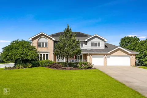 22600 S Farm View Rd, New Lenox, IL 60451