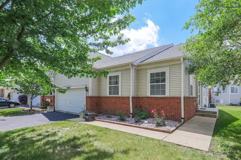 6804 Clear Creek Dr, Plainfield, IL 60586