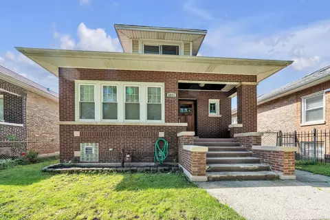 4831 W Thomas St, Chicago, IL 60651