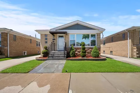 2942 N Nora Ave, Chicago, IL 60634