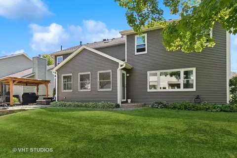 2397 Putnam Dr, Naperville, IL 60565 photo 18