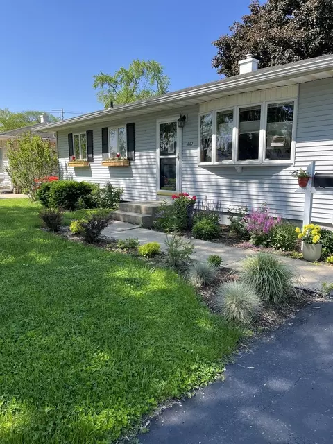 Exterior - 807 Pearson Dr, Joliet, IL 60435 photo 9 of 9
