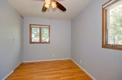 Bedroom - 807 Pearson Dr, Joliet, IL 60435 photo 4 of 5