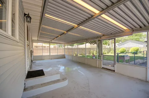 Exterior - 807 Pearson Dr, Joliet, IL 60435 photo 3 of 9