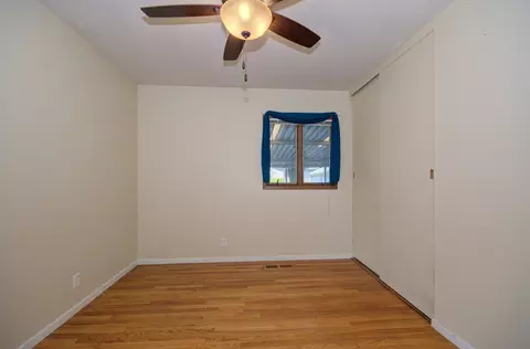 Bedroom - 807 Pearson Dr, Joliet, IL 60435 photo 2 of 5