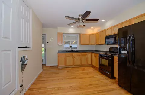 Kitchen - 807 Pearson Dr, Joliet, IL 60435 photo 1 of 2