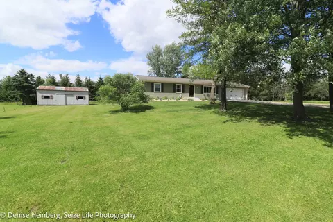 20776 Ridgeview Ln, Marengo, IL 60152