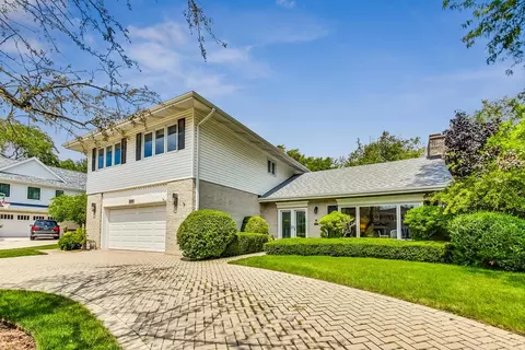 2600 Bob O Link Ln, Northbrook, IL 60062