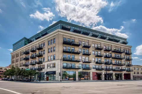 1645 W Ogden Ave #617, Chicago, IL 60612