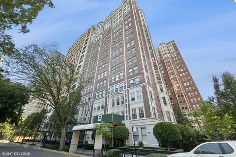 2440 N Lakeview Ave #14D, Chicago, IL 60614