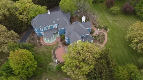 16556 County Line Rd, Capron, IL 61012