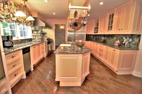 Kitchen - 16556 County Line Rd, Capron, IL 61012 photo 2 of 3