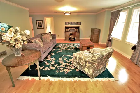Living - 16556 County Line Rd, Capron, IL 61012 photo 7 of 7