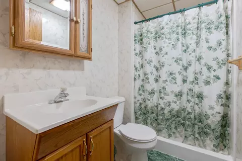 Bath - 10823 Timer Dr E #0, Huntley, IL 60142 photo 3 of 3