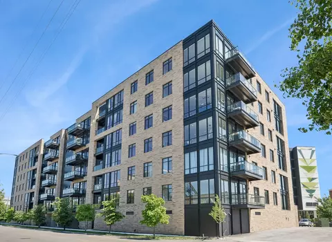 1701 W Webster Ave #404, Chicago, IL 60614