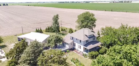 4637 E 2351st Rd, Somonauk, IL 60552