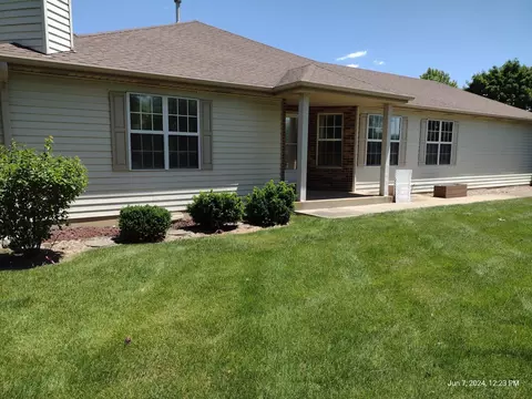 13832 S Magnolia Dr, Plainfield, IL 60544