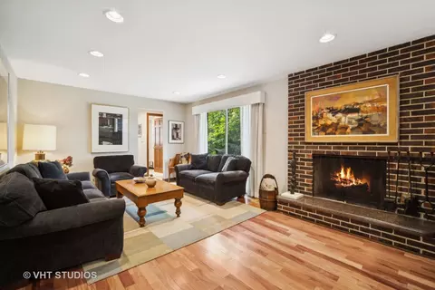 3200 Sandy Ln, Glenview, IL 60026 photo 10