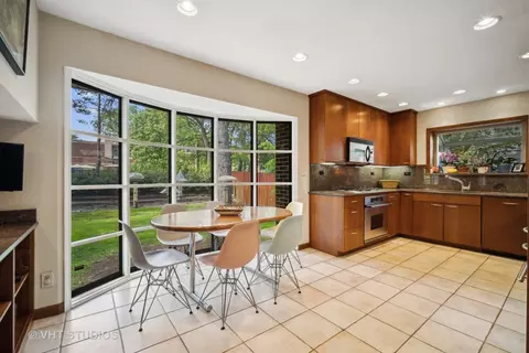 3200 Sandy Ln, Glenview, IL 60026 photo 7