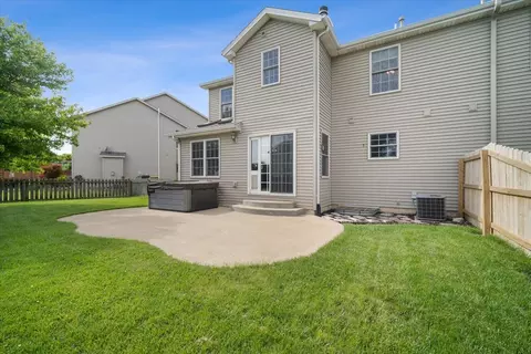 Exterior - 2327 Callard Ln, Normal, IL 61761 photo 6 of 7