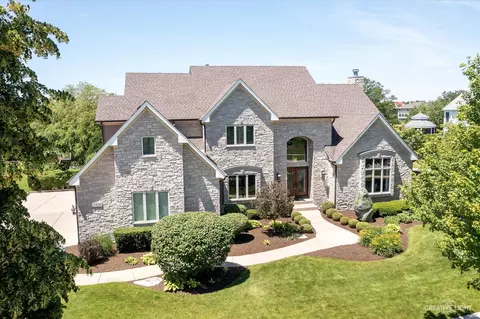 2408 Fawn Lake Cir, Naperville, IL 60564