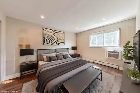 Bedroom - 2410 Algonquin Rd #6, Rolling Meadows, IL 60008 photo 1 of 3
