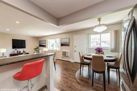 Dining - 2410 Algonquin Rd #6, Rolling Meadows, IL 60008 photo 1 of 2