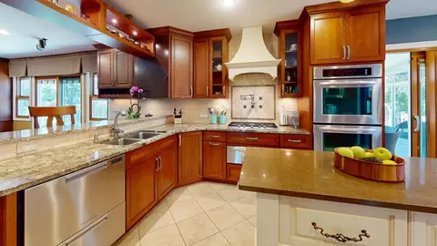 Kitchen - 724 Eastchester Rd, Wheeling, IL 60090 photo 2 of 5