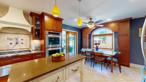 Kitchen - 724 Eastchester Rd, Wheeling, IL 60090 photo 5 of 5