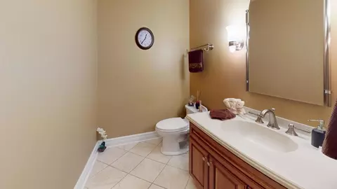 Bath - 724 Eastchester Rd, Wheeling, IL 60090 photo 1 of 4
