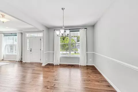 3668 Thornhill Dr, Elgin, IL 60124 photo 10