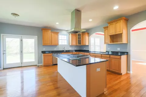 Kitchen - 1421 Blume Dr, Elgin, IL 60124 photo 3 of 4