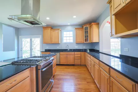 Kitchen - 1421 Blume Dr, Elgin, IL 60124 photo 2 of 4