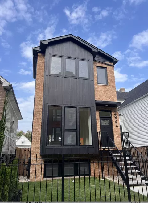 2944 N Sawyer Ave, Chicago, IL 60618