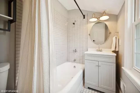 Bath - 2814 Simpson St, Evanston, IL 60201 photo 3 of 3