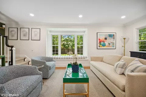 Living - 2814 Simpson St, Evanston, IL 60201 photo 7 of 9