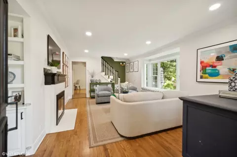 Living - 2814 Simpson St, Evanston, IL 60201 photo 1 of 9