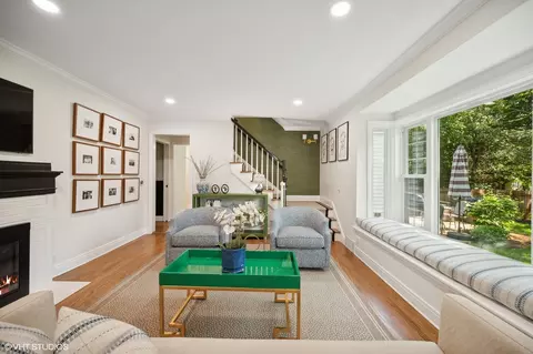 Living - 2814 Simpson St, Evanston, IL 60201 photo 6 of 9