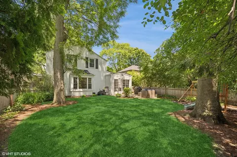 Exterior - 2814 Simpson St, Evanston, IL 60201 photo 7 of 9