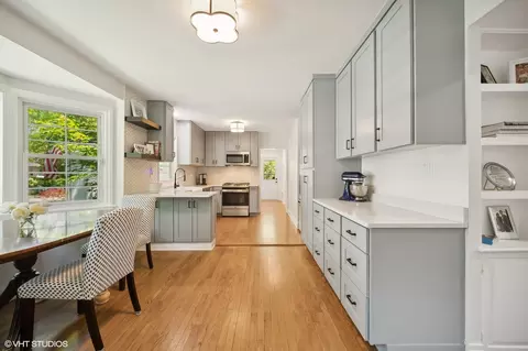 Kitchen - 2814 Simpson St, Evanston, IL 60201 photo 3 of 7