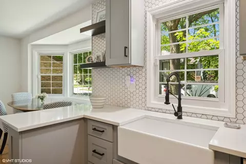 Kitchen - 2814 Simpson St, Evanston, IL 60201 photo 7 of 7