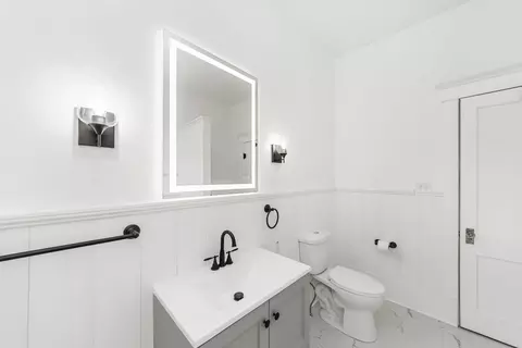 Bath - 202 Jefferson St, Benson, IL 61516 photo 1 of 1