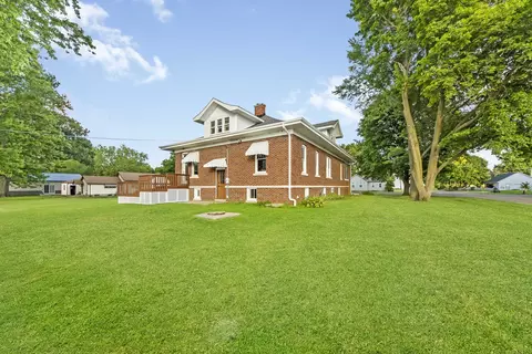 Exterior - 202 Jefferson St, Benson, IL 61516 photo 7 of 9