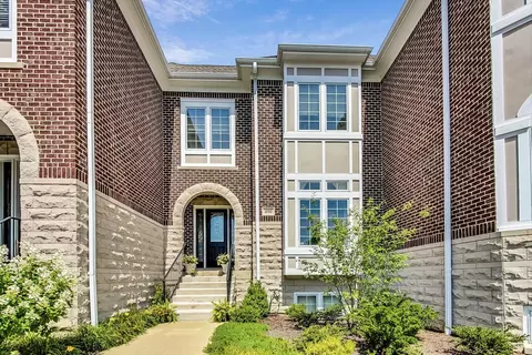 1450 E Northwest Hwy #13, Arlington Heights, IL 60004