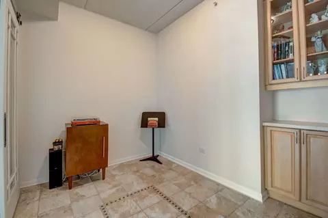 1277 E Thacker St #202, Des Plaines, IL 60016 photo 24