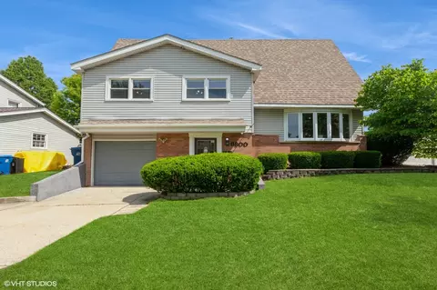 8800 W 91st Pl, Hickory Hills, IL 60457