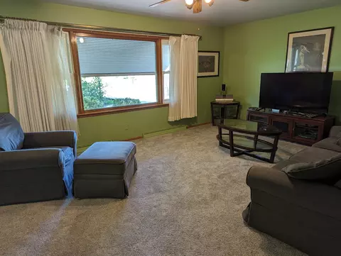 Living - 1519 S Float Ave, Freeport, IL 61032 photo 1 of 2
