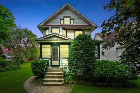 3421 Wisconsin Ave, Berwyn, IL 60402