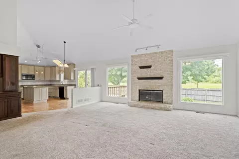 1627 Pathway Dr, Naperville, IL 60565 photo 8
