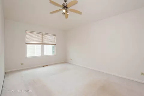 Bedroom - 2269 Moser Ln, Algonquin, IL 60102 photo 3 of 4